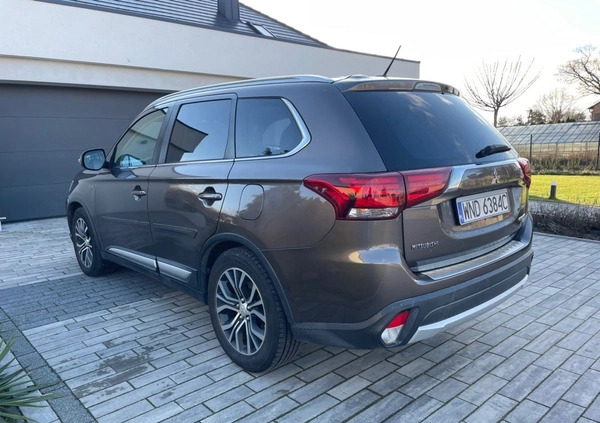 Mitsubishi Outlander cena 79000 przebieg: 98500, rok produkcji 2016 z Lubień Kujawski małe 301